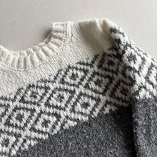 Load image into Gallery viewer, Zara Grey &amp; White Knit Jumper - 8 Years
