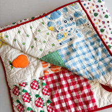 Load image into Gallery viewer, Little Bird Quilt
